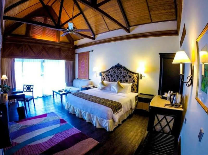 Villa At Nexus Resort & Spa Karambunai Kampong Bikasan Exterior photo